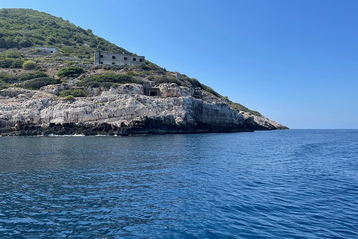 Vlore Speedboat Tour to Sazan Island & Haxhi Ali Cave
