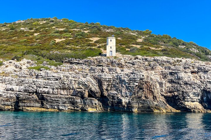 Vlore Speedboat Tour to Sazan Island & Haxhi Ali Cave