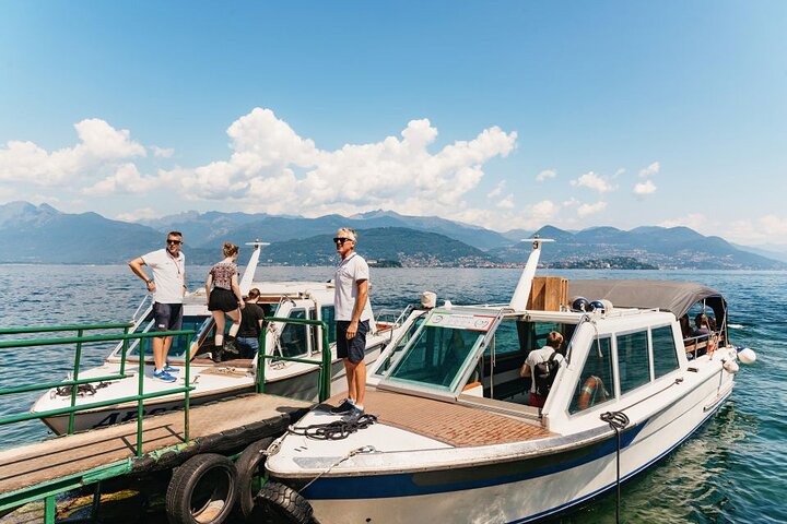 Stresa: Isola Pescatori and Isola Bella Hop-on Hop-off boat tour
