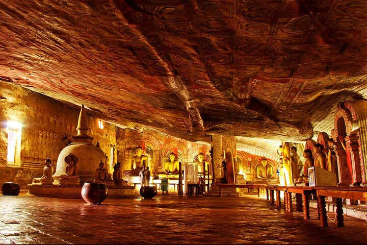 Sigiriya Rock Fortress and Dambulla All Inclusive Tour From Kandy