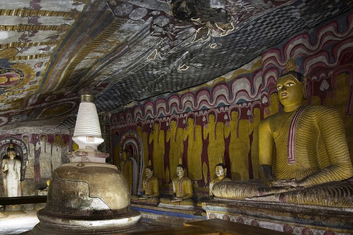 Sigiriya Rock Fortress and Dambulla All Inclusive Tour From Kandy