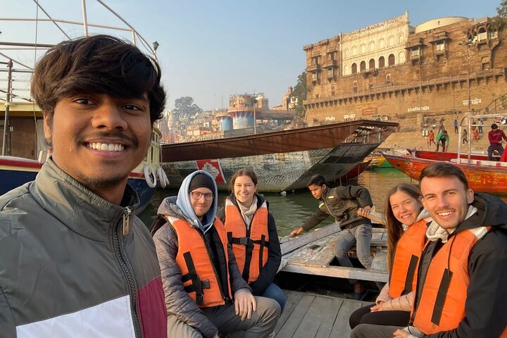 Hidden Secrets of Varanasi: Vibrant Tradition (Guided Tour)