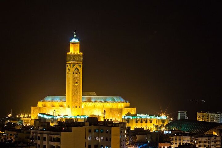 Casablanca City Night Tour and Traditional Moroccan Dinner