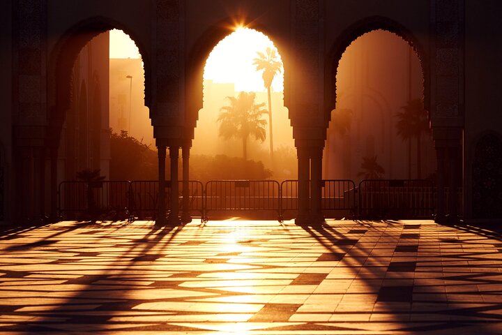 Casablanca City Night Tour and Traditional Moroccan Dinner
