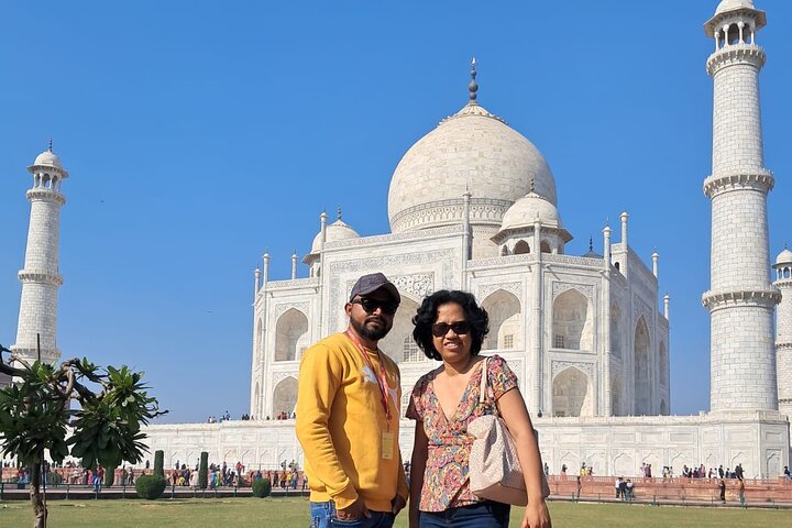 Private Guided Taj Mahal Tour with Skip The Line Entry Ticket
