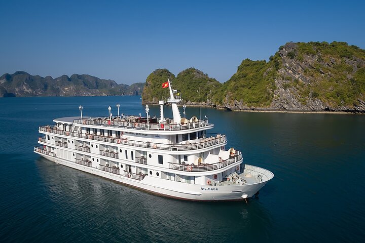 Paradise Elegance Cruise 2 days 1 night Halong Bay Tour