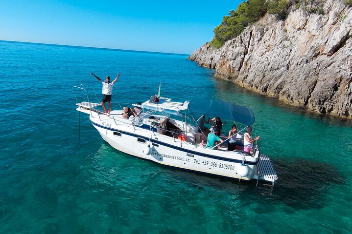 Tour - Mini Cruise at the Blue Grotto