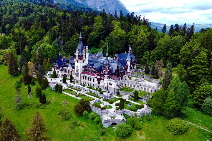 3-Castle: Peles,Bran,Rasnov,Sinaia Monastery from Brasov w pickup