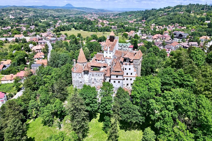 3-Castle: Peles,Bran,Rasnov,Sinaia Monastery from Brasov w pickup