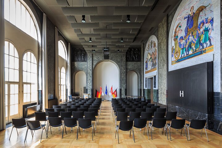 Guided tour of the New Town Hall in Hanover