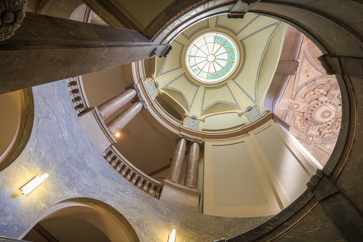 Guided tour of the New Town Hall in Hanover