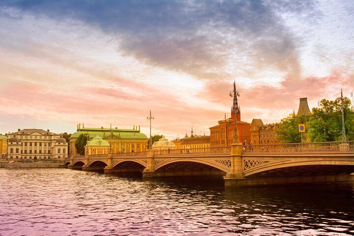 Best of Stockholm: Small Group Walking Tour (Max 10, 3 Hours)