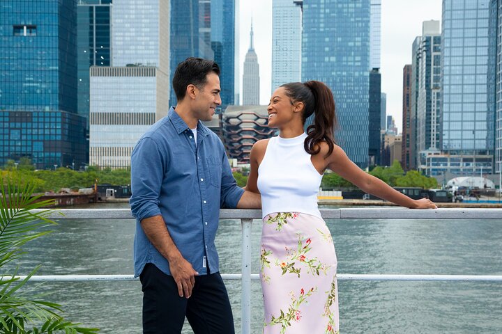 City Cruises NYC: Skyline Dinner Cruise from New Jersey