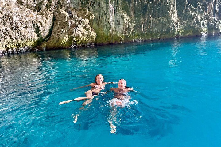 Vlore Private Boat Tour to Haxhi Ali Cave & Karaburun Beach