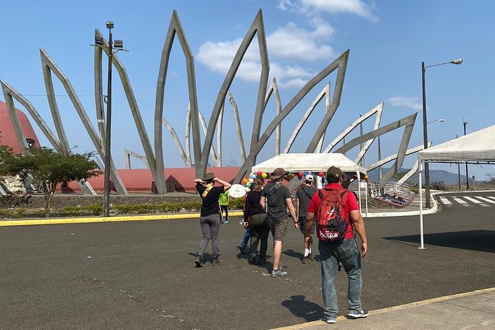 Panama Hat Maker, Artisan goods, Museum, Beachfront local Cuisine. SHORE TOUR