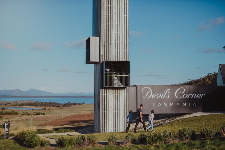 Launceston: Wineglass Bay & Freycinet Explorer Day Trip