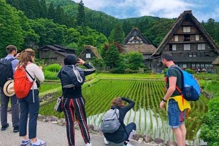 Takayama to Kanazawa via Shirakawa-go: Car & Driver Only