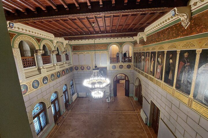 3 Castles Brasov |Mercedes & Hotel Pickup| Peles Bran Cantacuzino