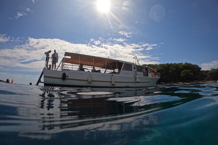 Boat Tour at Delfina Hvar