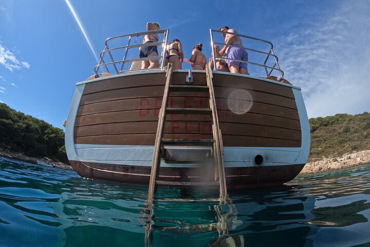 Boat Tour at Delfina Hvar