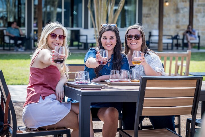 All-Inclusive Social Wine Tour