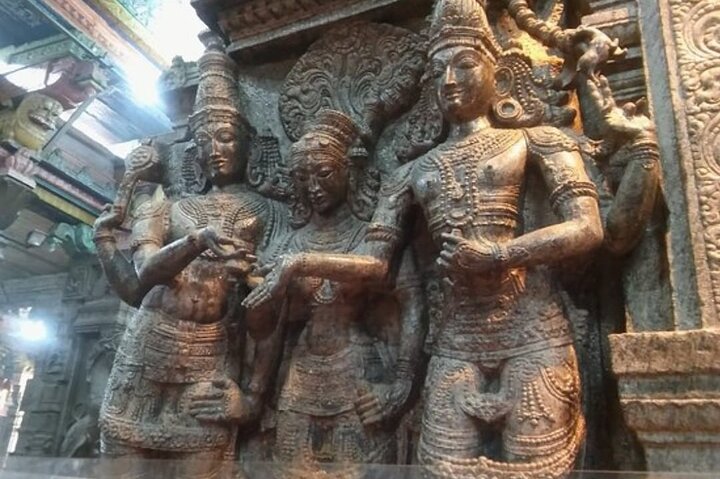 Madurai Walks : City Highlights Temple and Market Tour