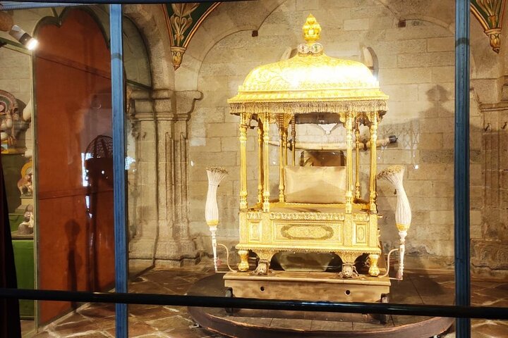 Mysore Palace + Jaganmohana Art Gallery + Devaraja Market = Mysore Heritage Walk