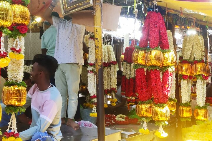 Mysore Palace + Jaganmohana Art Gallery + Devaraja Market = Mysore Heritage Walk