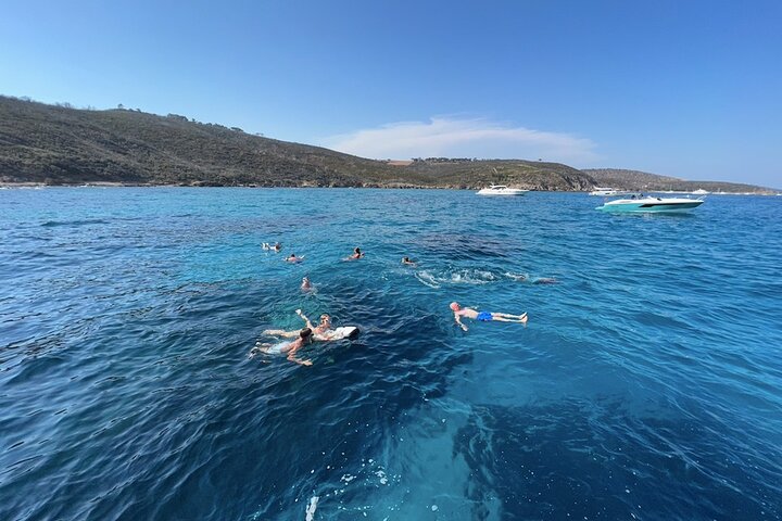Full Day Private Yacht Charter on our Pershing 40 in Saint Tropez