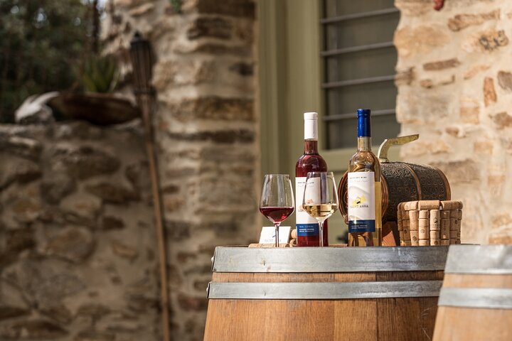 Wine Tasting and Tour in Saint Anna Winery in Naxos