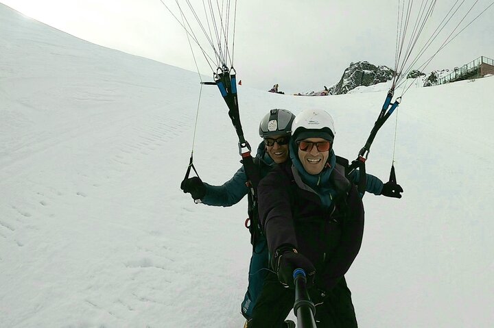 Two-seater paragliding flight in Chamonix