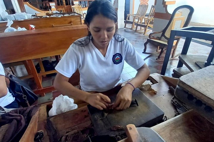 Granada Colonial City Tour and Masaya Volcano