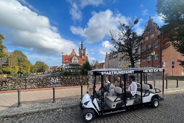 Gdansk: 2H City Sightseeing Tour LIVE GUIDED by Buggy/Golf cart