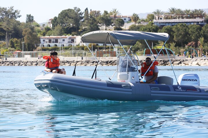 Blue Lagoon Private Boat Rental No Licence with Masks Included