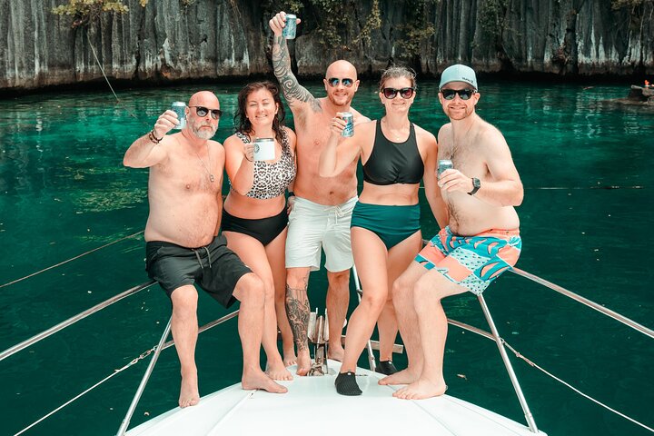 Coron Island Hopping Tour: via Private Yacht