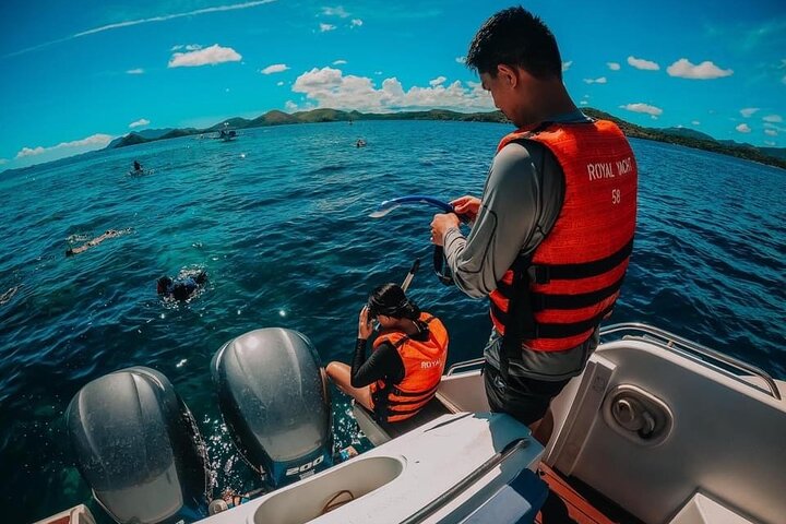 Coron Island Hopping Tour: via Private Yacht