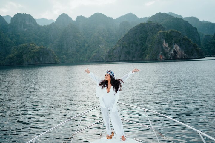 Coron Island Hopping Tour: via Private Yacht