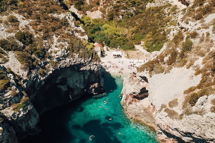 Blue Cave and Town Hvar with 5 Island Boat Tour