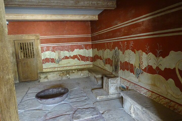 Private Tour-Knossos Palace Zeus Cave Olive Oil Mill & Wine