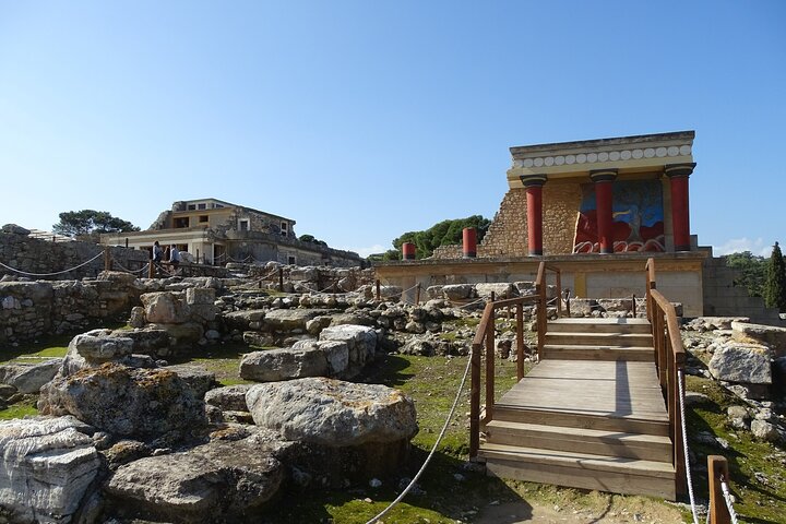 Private Tour-Knossos Palace Zeus Cave Olive Oil Mill & Wine