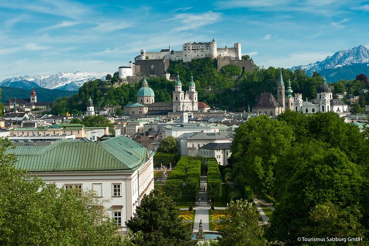 Salzburg Super Saver: Hallstatt & Original Sound of Music Tour