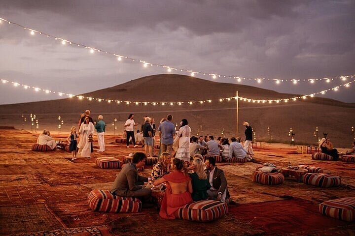 Agafay Desert - Quad camel and dinner show