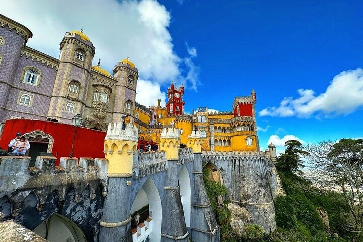 Sintra Private Tour with Tickets: Pena Palace & Moorish Castle