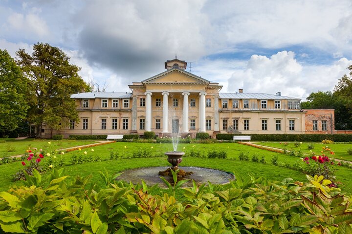 Sigulda's Hidden Gems : Private Romantic Walking Tour
