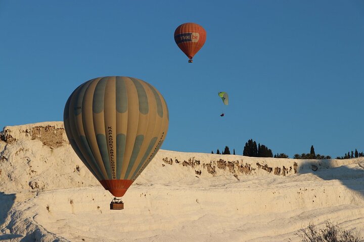 Pamukkale Hot Air Balloon w/Flight Certificates,Champagne Toast & Hotel Transfer