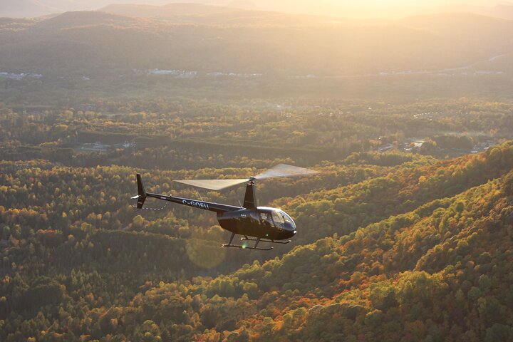 Helicopter Tour Over Mont-Tremblant 70KM ( 20 min )