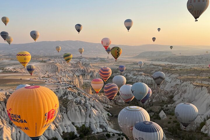 Cappadocia Sunrise Hot Air Balloon Flight / Discovery Balloons