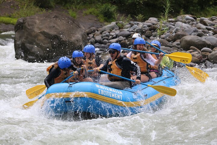 White Water Rafting Pacuare River From San José