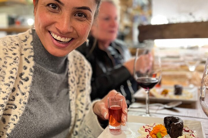 San Sebastian Premium Pintxo Food, Wine & Market Foodie Tour