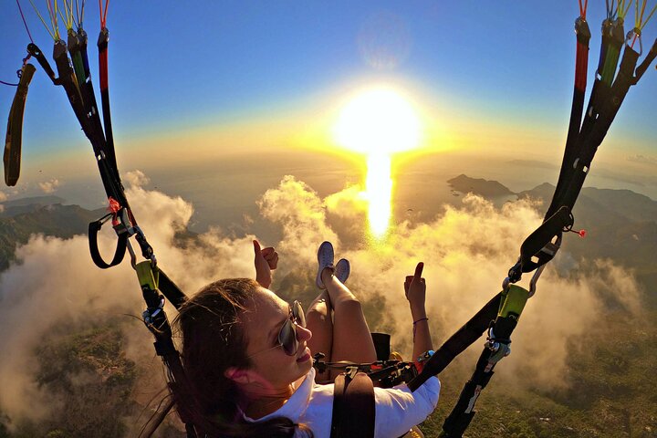 Fethiye/Ölüdeniz: Tandem Paragliding w/ Optional Pickup